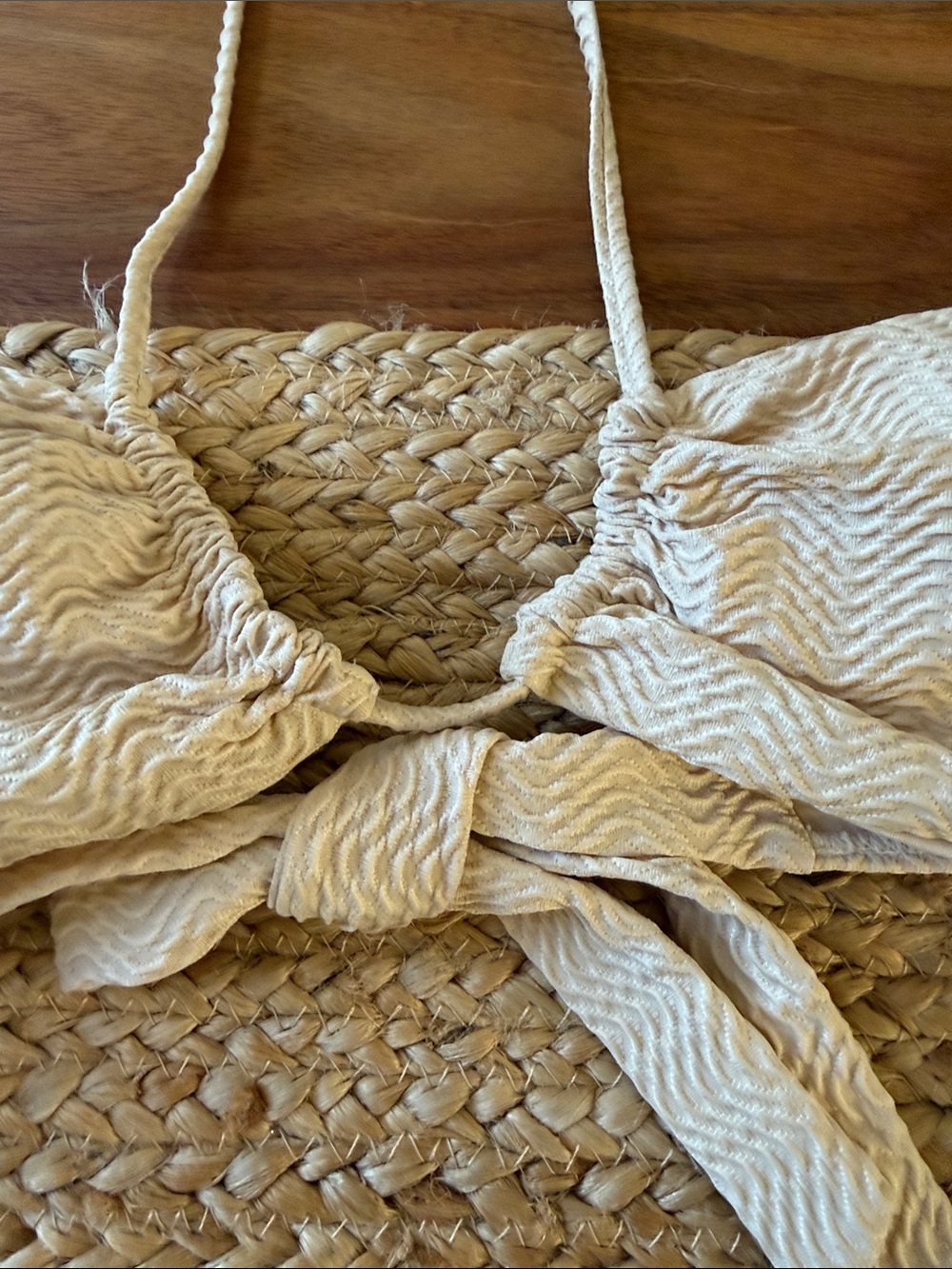Monday Swimwear Cream Vanilla Bandeau Textured Bikini Set Med/Lg - Picture 5 of 11